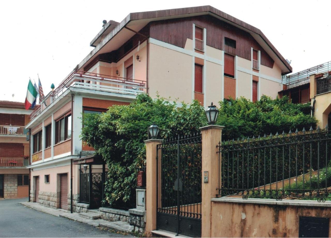 Albergo La Perla Civitella Roveto Экстерьер фото